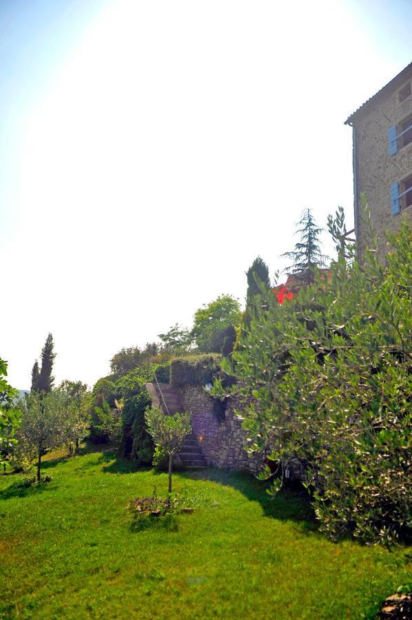 Ruine-Motovun Kh Exterior foto