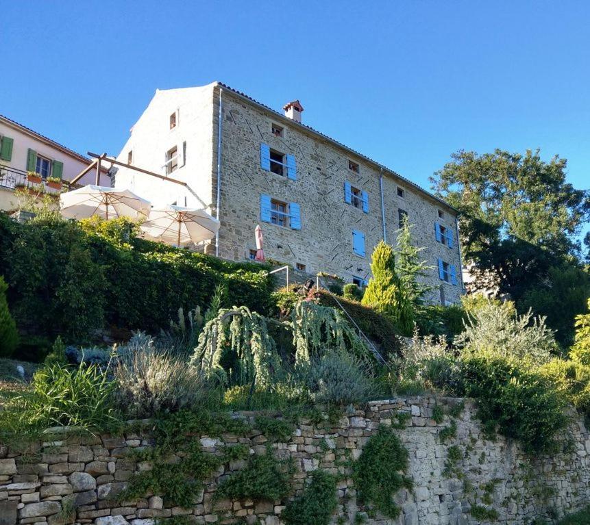 Ruine-Motovun Kh Exterior foto